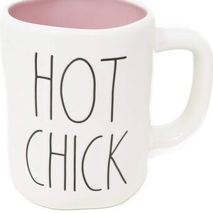 - Rae Dunn HOT CHICK Mug .